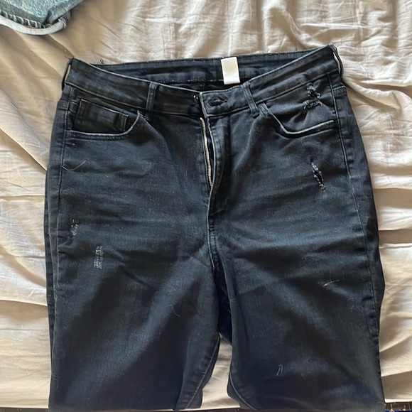H&M Jeans - Picture 2 of 2